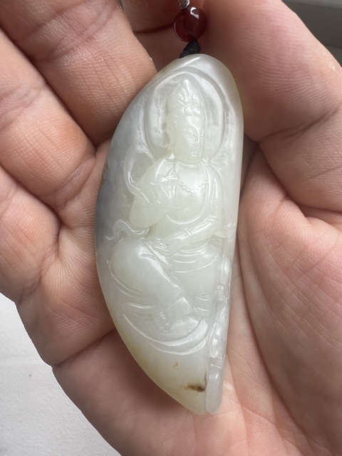 古玩玉器天然和田籽料觀音真品鑒賞圖