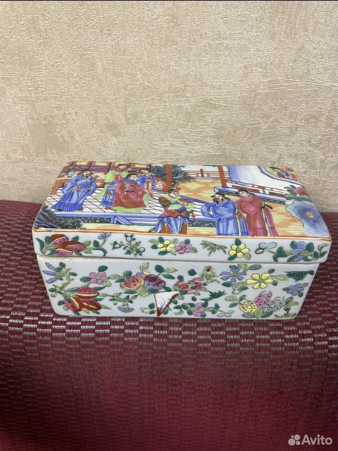古玩陶瓷人物紋蓋盒真品鑒賞圖
