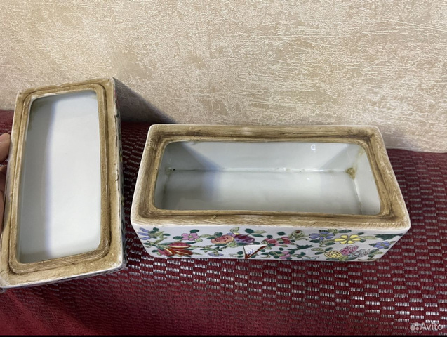 古玩陶瓷人物紋蓋盒真品鑒賞圖