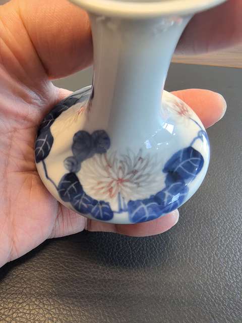 古玩陶瓷大清乾隆年製官窯款民國青花釉里紅菊花紋小瓶拍賣，當前價格1980元