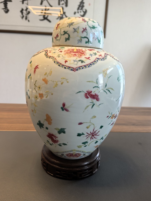 古玩陶瓷晚清粉彩12花神大蓋罐拍賣，當前價格12800元