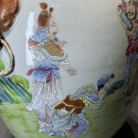 古玩陶瓷清晚期 粉彩人物雙耳尊真品鑒賞圖