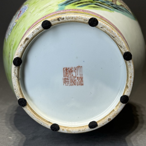 古玩陶瓷清晚期 粉彩人物雙耳尊真品鑒賞圖