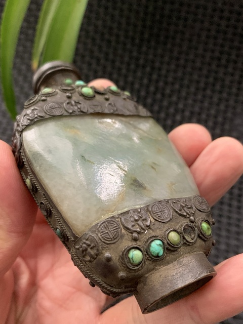 古玩玉器翡翠鑲銀鼻煙壺真品鑒賞圖