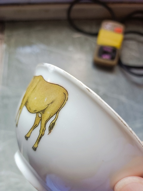 古玩陶瓷粉彩十二生肖茶碗真品鑒賞圖