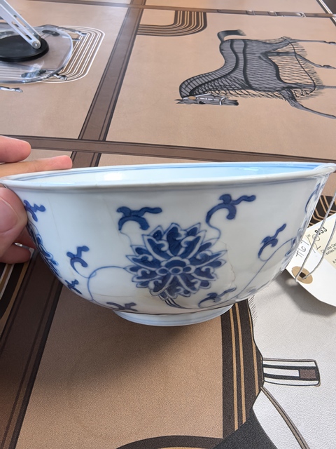 古玩陶瓷清道光纏枝花卉紋碗(官)拍賣,當(dāng)前價(jià)格99999元