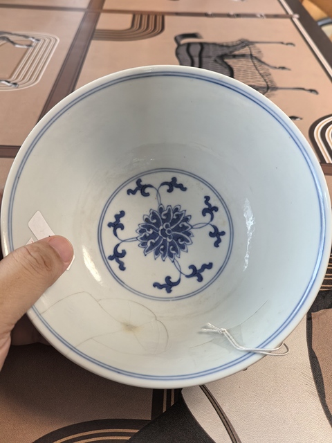 古玩陶瓷清道光纏枝花卉紋碗(官)拍賣,當(dāng)前價(jià)格99999元