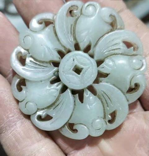古玩玉器和田玉雕“五福團(tuán)壽佩”真品鑒賞圖