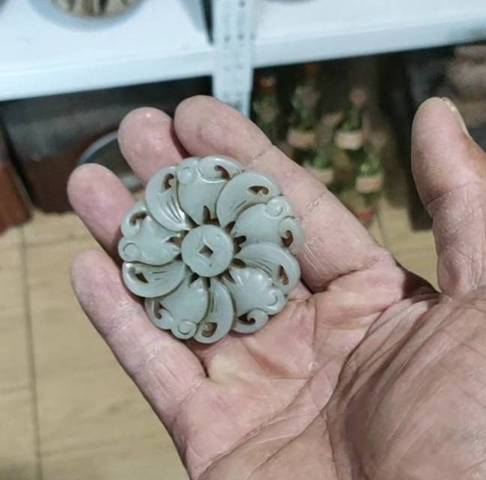古玩玉器和田玉雕“五福團(tuán)壽佩”真品鑒賞圖