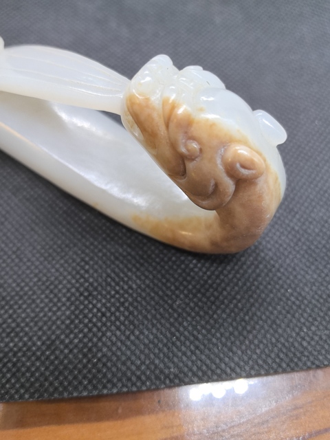 古玩玉器和田玉雕“蒼龍教子”帶鉤真品鑒賞圖