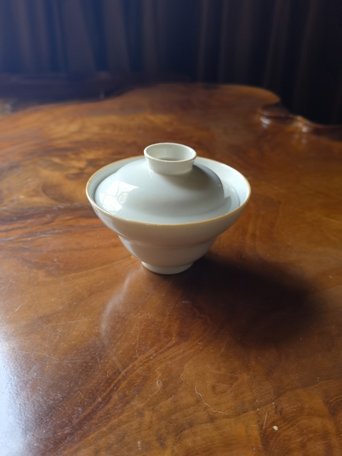 古玩陶瓷白釉蓋碗真品鑒賞圖