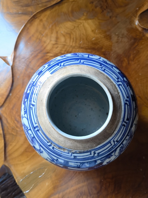 古玩陶瓷纏枝花囍字紋罐真品鑒賞圖
