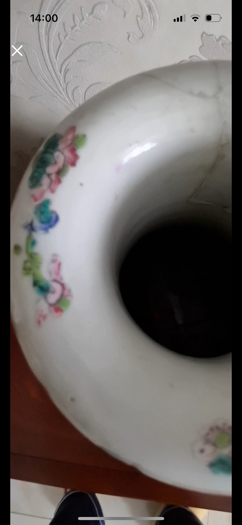 古玩陶瓷粉彩無雙譜人物花口瓶真品鑒賞圖