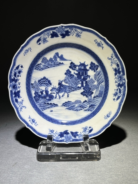 古玩陶瓷青花山水人物紋花口盤真品鑒賞圖