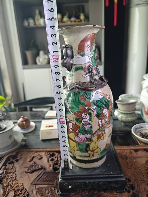 古玩陶瓷哥釉地鐵銹釉五彩加粉彩刀馬人瓶真品鑒賞圖