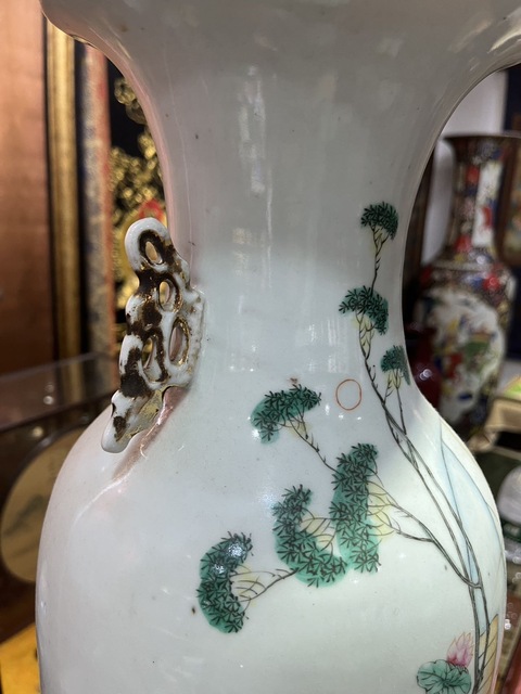 古玩陶瓷人物紋瓶真品鑒賞圖