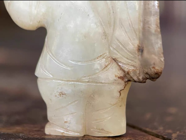 古玩玉器和田玉雕“執荷童子”真品鑒賞圖