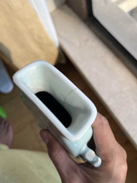 古玩陶瓷乾隆冬青釉青花釉里紅壁瓶真品鑒賞圖