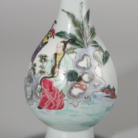 古玩陶瓷人物紋粉彩撇口瓶真品鑒賞圖