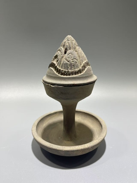 古玩陶瓷漢·博山陶熏拍賣,當前價格672元