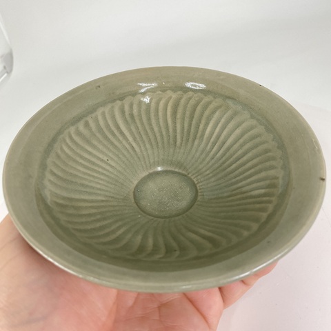 古玩陶瓷耀州窯菊瓣紋盞真品鑒賞圖