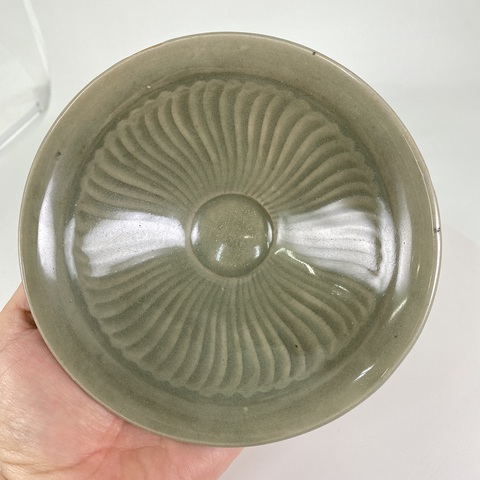 古玩陶瓷耀州窯菊瓣紋盞真品鑒賞圖