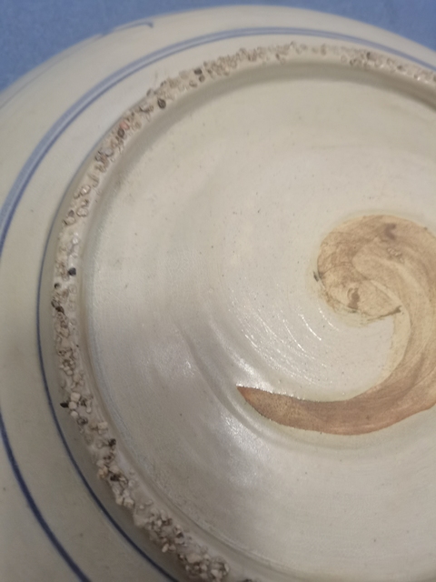 古玩陶瓷漳州窯青花鳳穿牡丹盤真品鑒賞圖