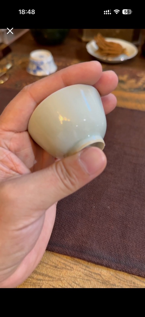 古玩陶瓷豆青釉杯真品鑒賞圖