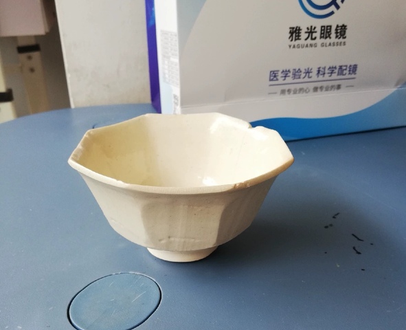 古玩陶瓷磁州窯白釉八方茶碗真品鑒賞圖
