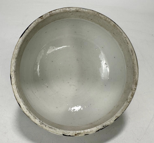 古玩陶瓷墨地粉彩花卉紋蓋罐真品鑒賞圖