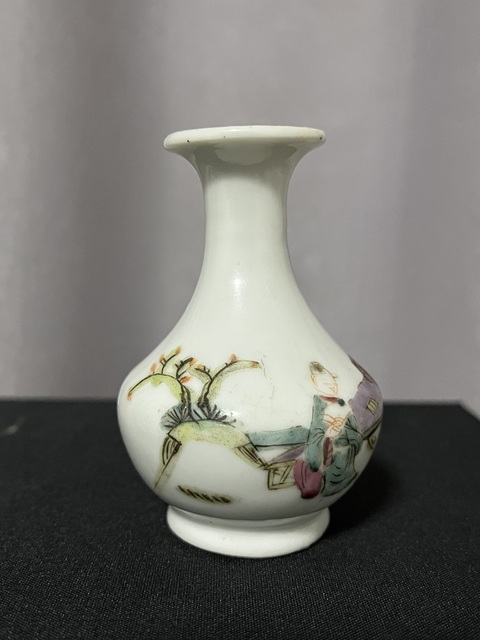 古玩陶瓷粉彩人物故事紋小觀音瓶拍賣,當前價格750元