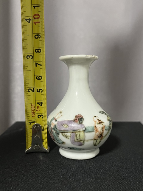 古玩陶瓷粉彩人物故事紋小觀音瓶拍賣,當前價格750元