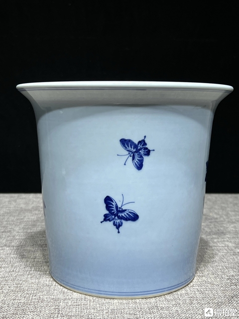 古玩陶瓷青花釉里紅花盆真品鑒賞圖