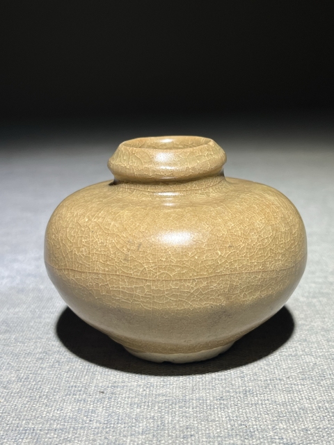 古玩陶瓷【館藏級精品】明代 龍泉黃釉水盂【頂級龍泉黃釉】拍賣,當前價格0元