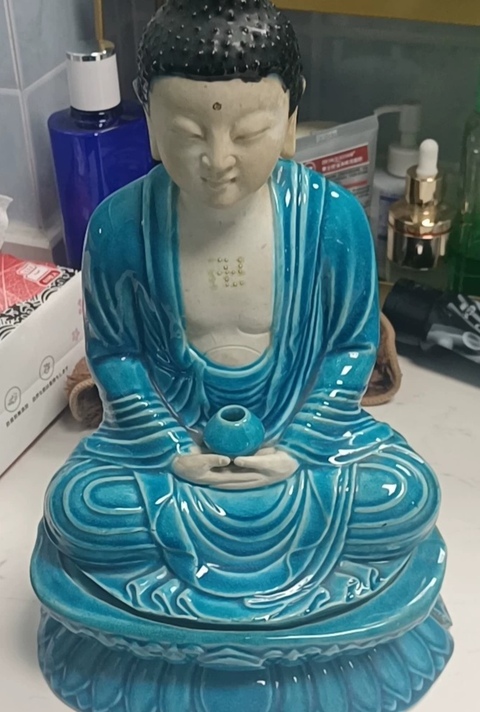 古玩陶瓷釋迦摩尼塑像真品鑒賞圖