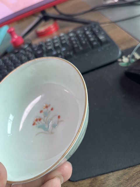 古玩陶瓷粉彩花卉紋碗真品鑒賞圖