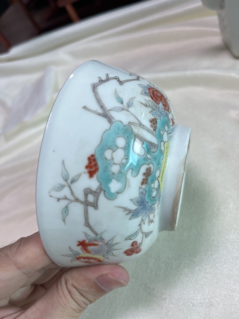 古玩陶瓷粉彩花卉紋碗真品鑒賞圖
