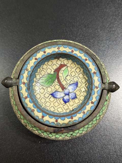 古玩銅器景泰藍煙缸真品鑒賞圖