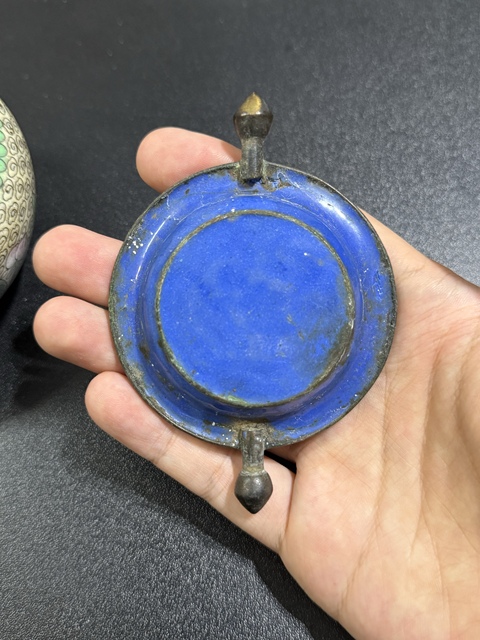 古玩銅器景泰藍煙缸真品鑒賞圖