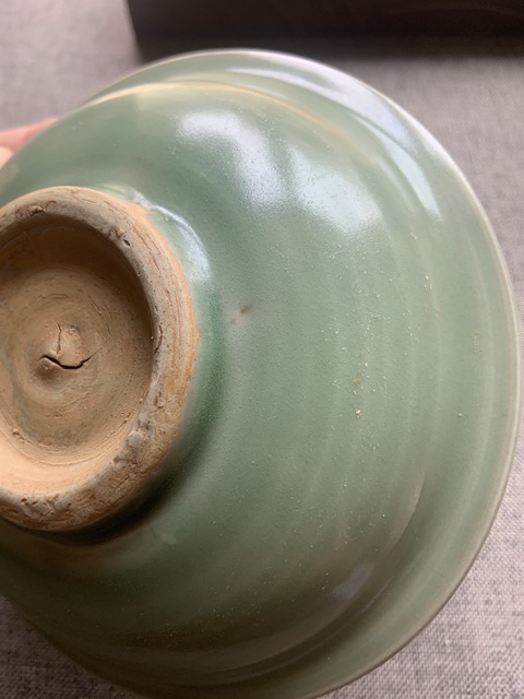 古玩陶瓷元代龍泉窯刻花盤真品鑒賞圖