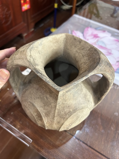 古玩陶瓷戰(zhàn)漢藏羌羊頭罐真品鑒賞圖