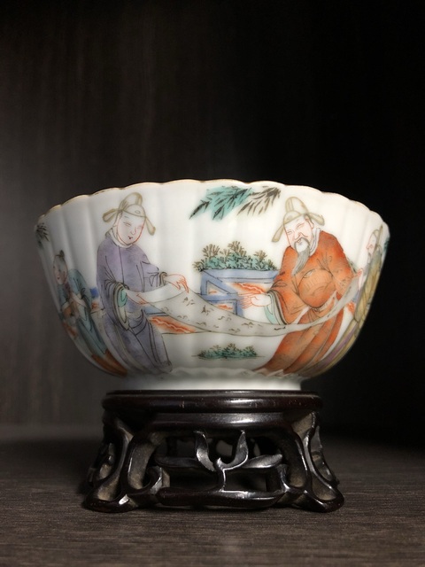 古玩陶瓷人物紋粉彩碗真品鑒賞圖