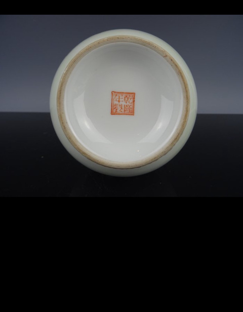 古玩陶瓷創匯 新粉彩人物紋瓶真品鑒賞圖