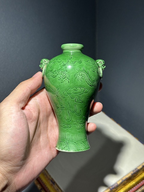 古玩陶瓷綠釉輔首瓶真品鑒賞圖