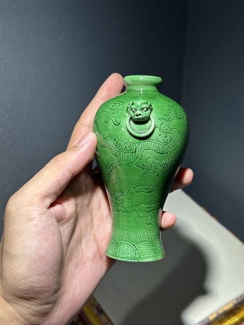 古玩陶瓷綠釉輔首瓶真品鑒賞圖
