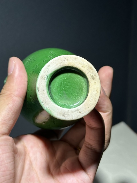 古玩陶瓷綠釉輔首瓶真品鑒賞圖