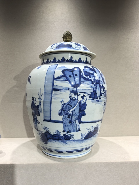 古玩陶瓷人物紋青花罐真品鑒賞圖