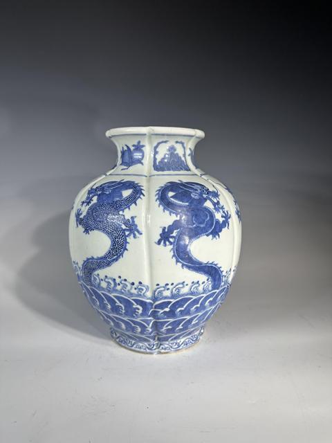 古玩陶瓷尊真品鑒賞圖