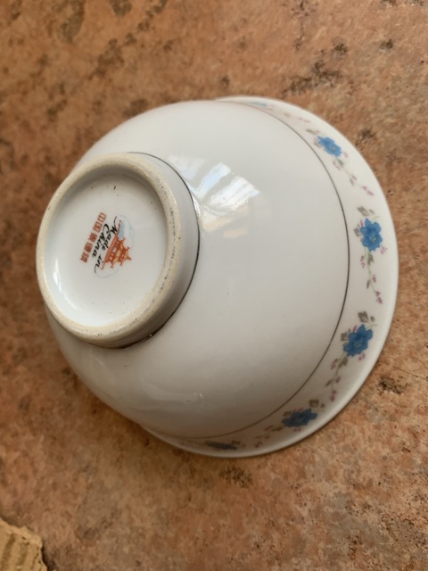 古玩陶瓷七八十年代蘭花金邊白釉碗真品鑒賞圖