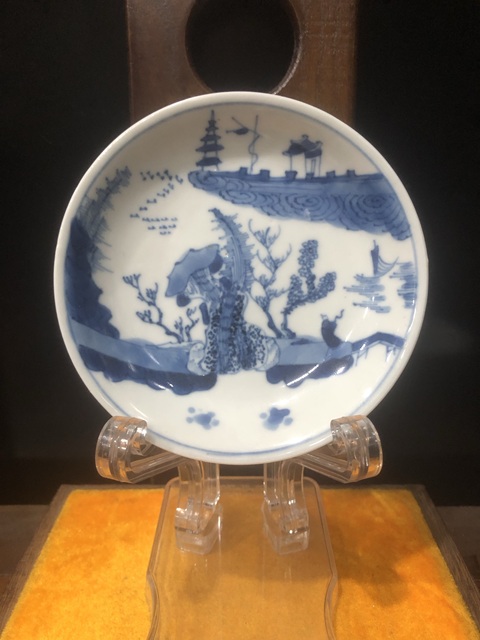 古玩陶瓷山水紋青花杯盤真品鑒賞圖